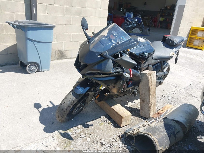 2025 YAMAHA YZFR7 auction photo 2