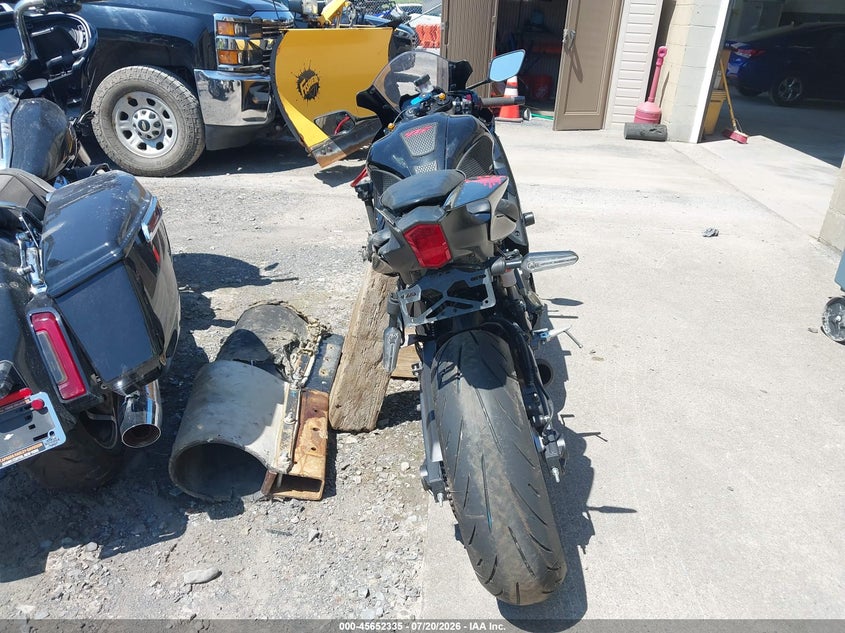 2025 YAMAHA YZFR7 auction photo 6