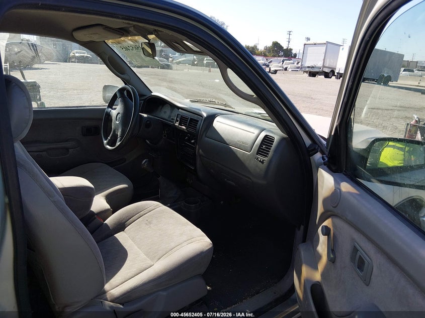 2004 TOYOTA TACOMA auction photo 5