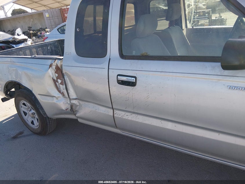 2004 TOYOTA TACOMA auction photo 6