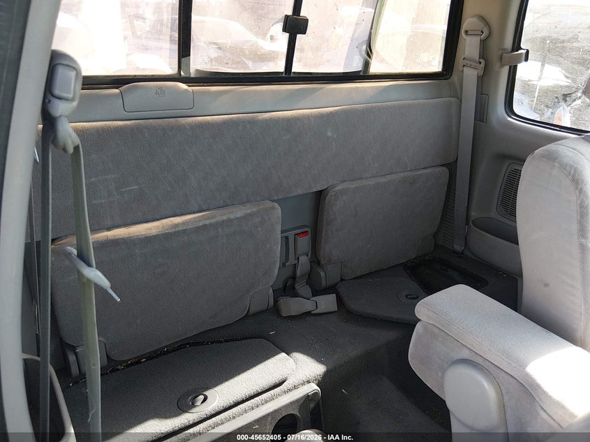 2004 TOYOTA TACOMA auction photo 8