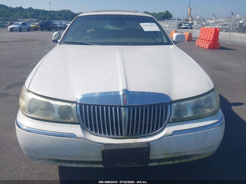 2002 LINCOLN TOWN CAR auction photo 6