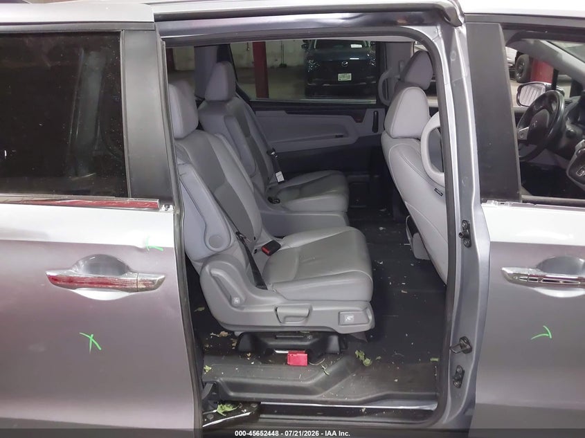 2023 HONDA ODYSSEY auction photo 8