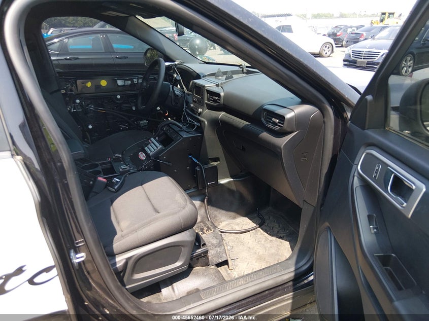 Vin: 1fm5k8ac3lgb22513, lot: 46151015, ford police interceptor utility 2020 img_1