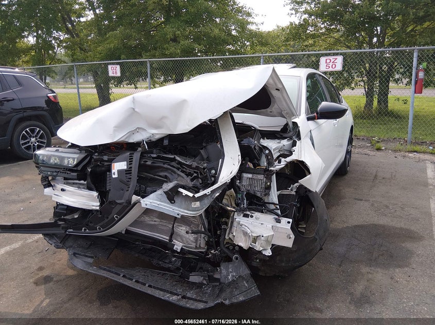 2026 Honda Accord Hybrid Sport, Front End, IAAI, VIN 1HGCY2F56TA011279 — photo 2