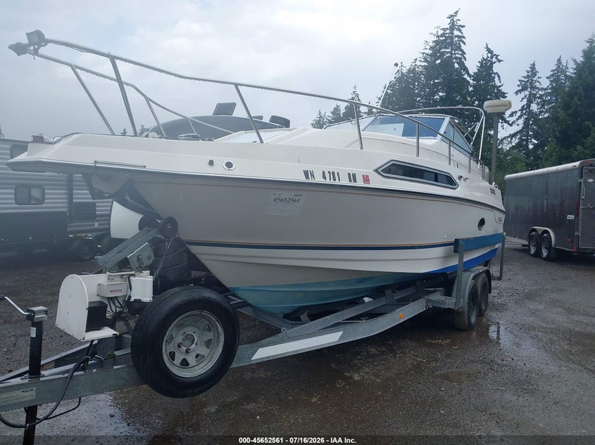 1994 REGAL VALANTI BOAT & TRAILER auction photo 2