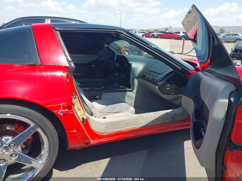 1994 CHEVROLET CORVETTE auction photo 5