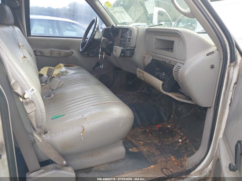 GMC SIERRA 3500 2000 VIN 1GTGC33R9YF431642