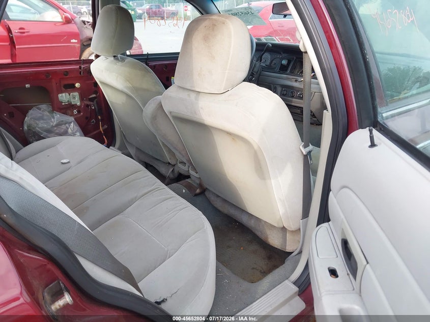 2005 FORD CROWN VICTORIA auction photo 8