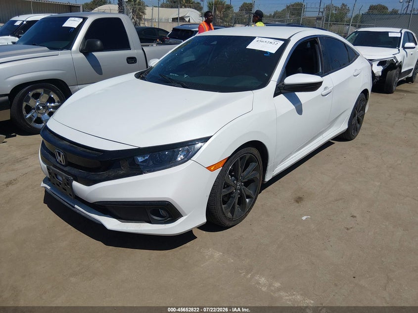 2020 Honda Civic, Right Front, IAAI, VIN 19XFC2F84LE204886 — photo 2
