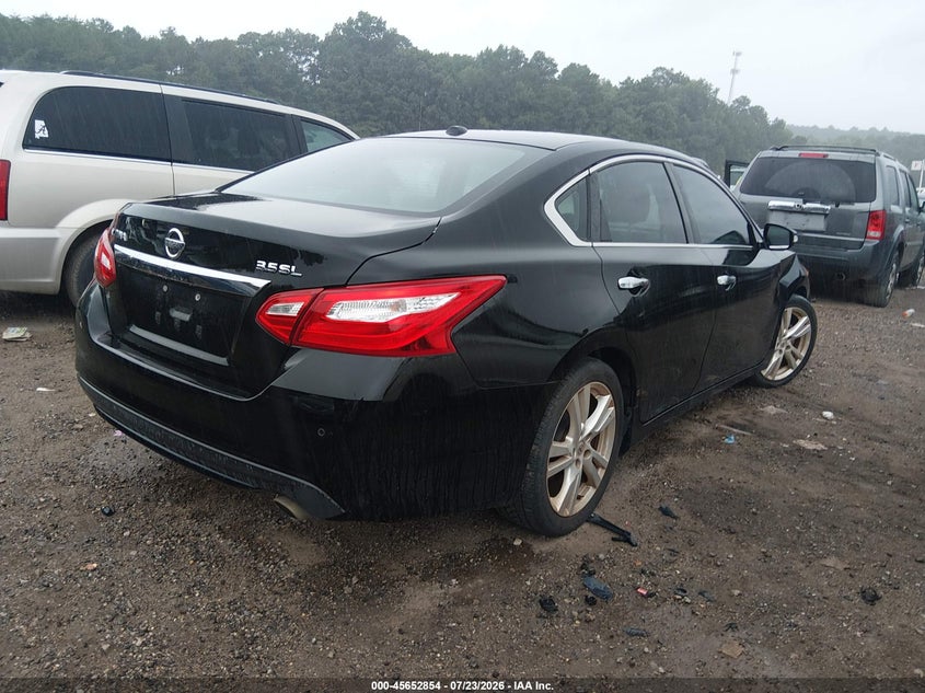 2017 NISSAN ALTIMA auction photo 4