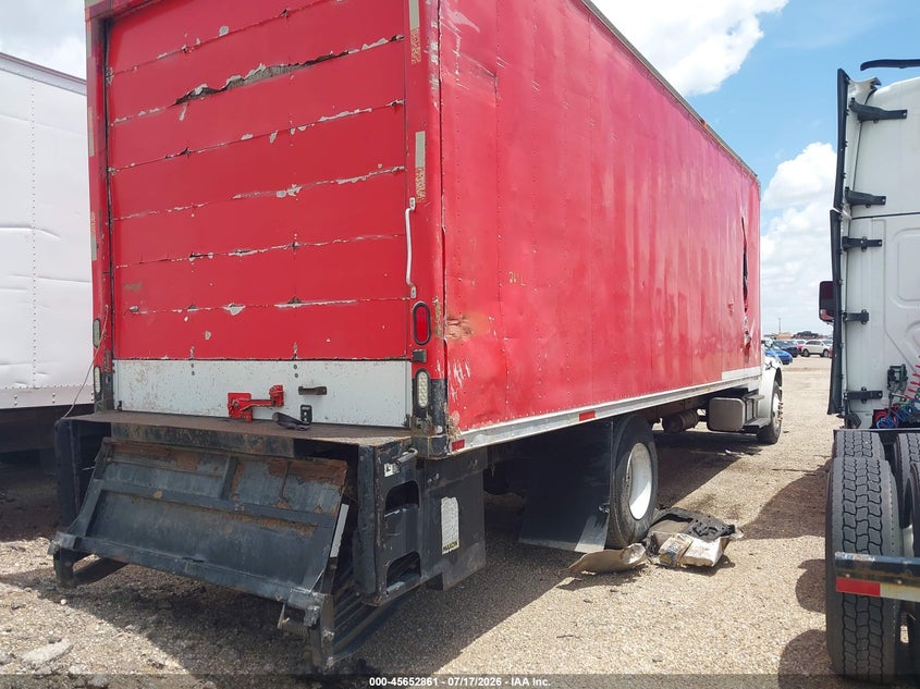 2005 FREIGHTLINER M2 auction photo 4