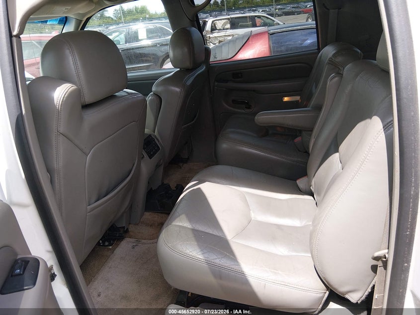 2003 GMC YUKON XL 1500 auction photo 8