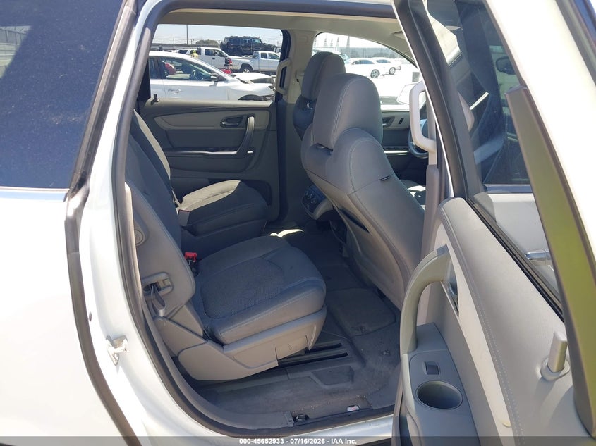 2017 CHEVROLET TRAVERSE auction photo 8