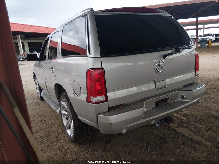 2004 CADILLAC ESCALADE auction photo 3