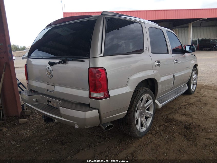 2004 CADILLAC ESCALADE auction photo 4