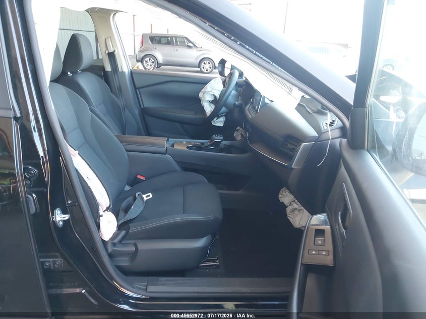 2024 NISSAN ROGUE auction photo 5
