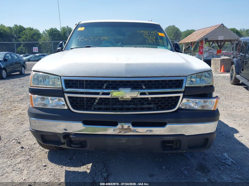 2006 CHEVROLET SILVERADO PICKUP 5.3L V-8 295HP