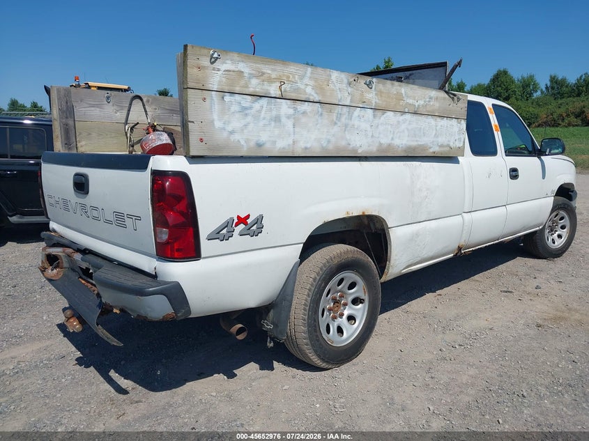2006 CHEVROLET SILVERADO PICKUP 5.3L V-8 295HP