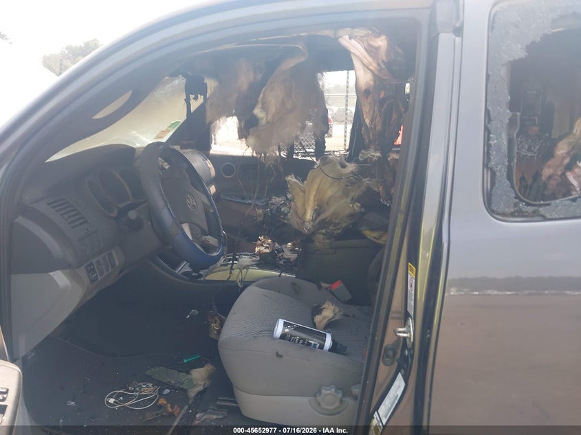 2015 TOYOTA TACOMA auction photo 6