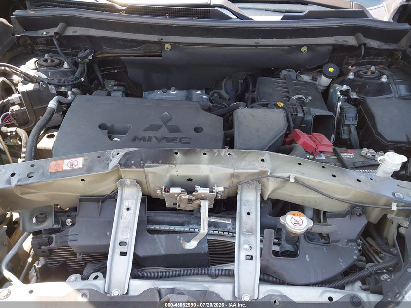 2020 Mitsubishi Outlander Es 2.4 S-Awc VIN: JA4AZ3A33LZ044654 Lot: 45652990