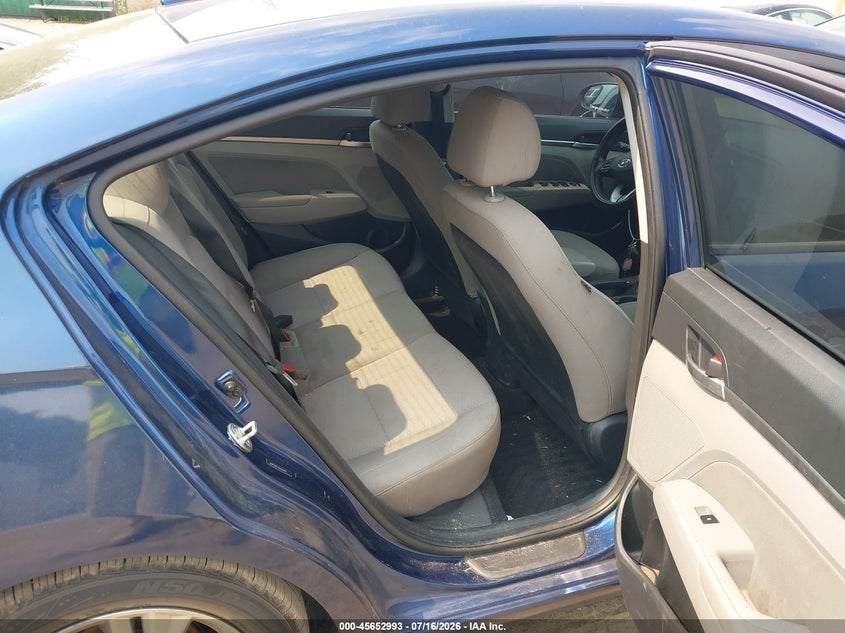 2020 HYUNDAI ELANTRA auction photo 8