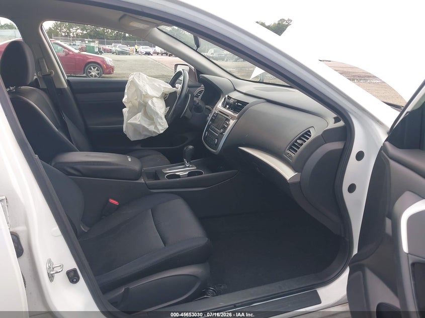 2017 NISSAN ALTIMA auction photo 5