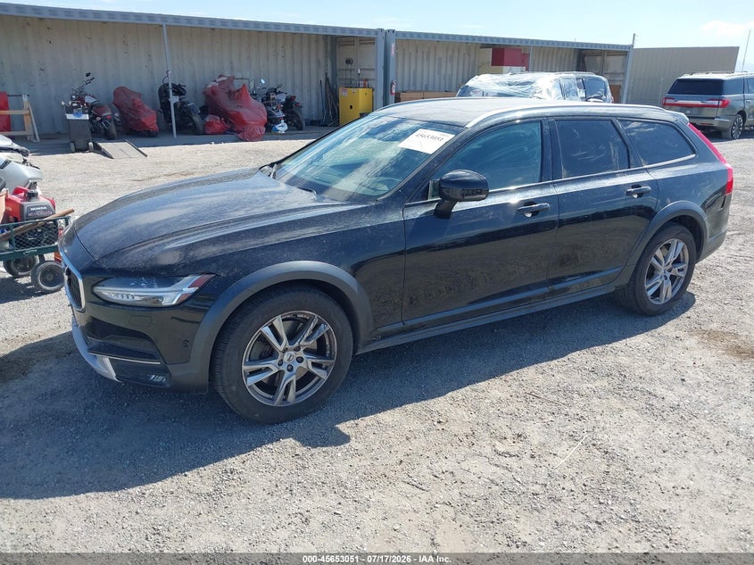 2018 VOLVO V90 CROSS COUNTRY auction photo 2