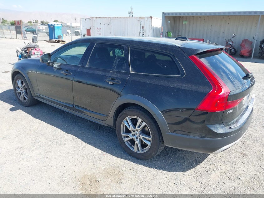 2018 VOLVO V90 CROSS COUNTRY auction photo 3