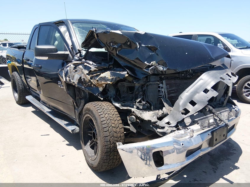 2019 RAM 1500 CLASSIC auction photo 6