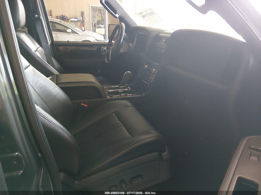 LINCOLN NAVIGATOR 2017 VIN 5LMJJ2LT1HEL08711