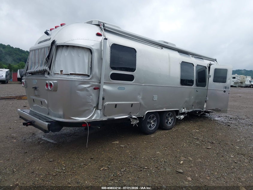 2022 AIRSTREAM 28RB auction photo 4