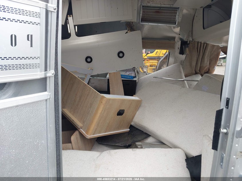 2022 AIRSTREAM 28RB auction photo 5