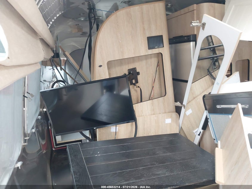 2022 AIRSTREAM 28RB auction photo 8