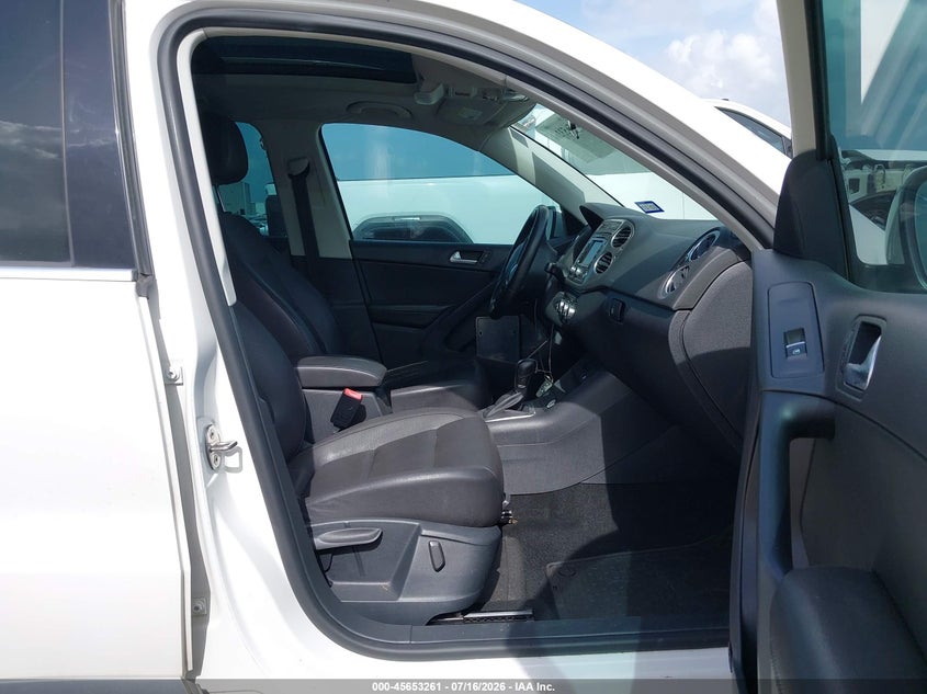 2014 VOLKSWAGEN TIGUAN auction photo 5