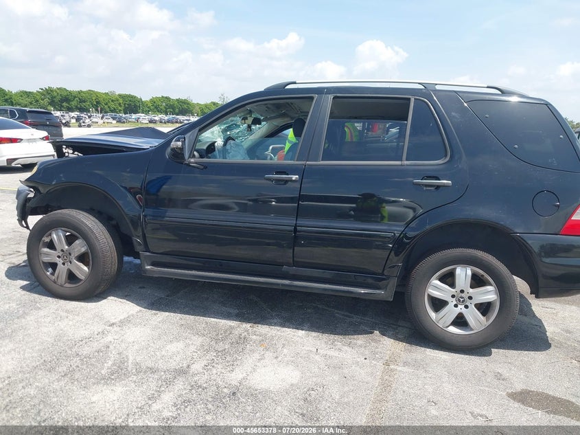 2005 Mercedes-Benz Ml 350 4Matic VIN: 4JGAB57E45A530482 Lot: 45653378