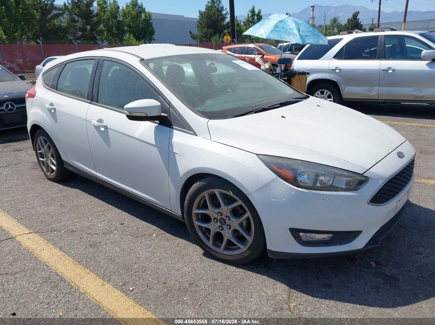 Vin: 1fadp3k28fl385866, lot: 46152111, ford focus se 2015 img_1