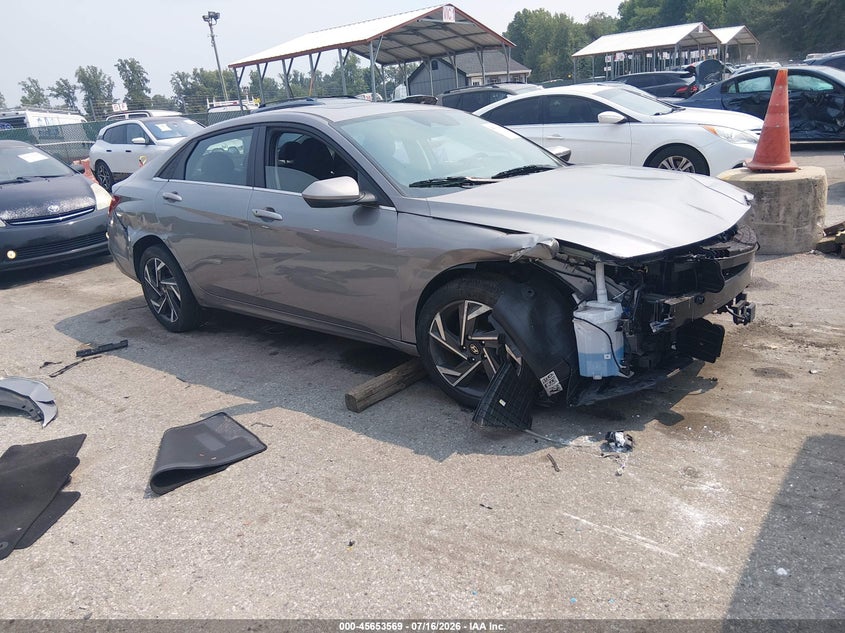 2024 Hyundai Elantra  (VIN: KMHLS4DG9RU748849)