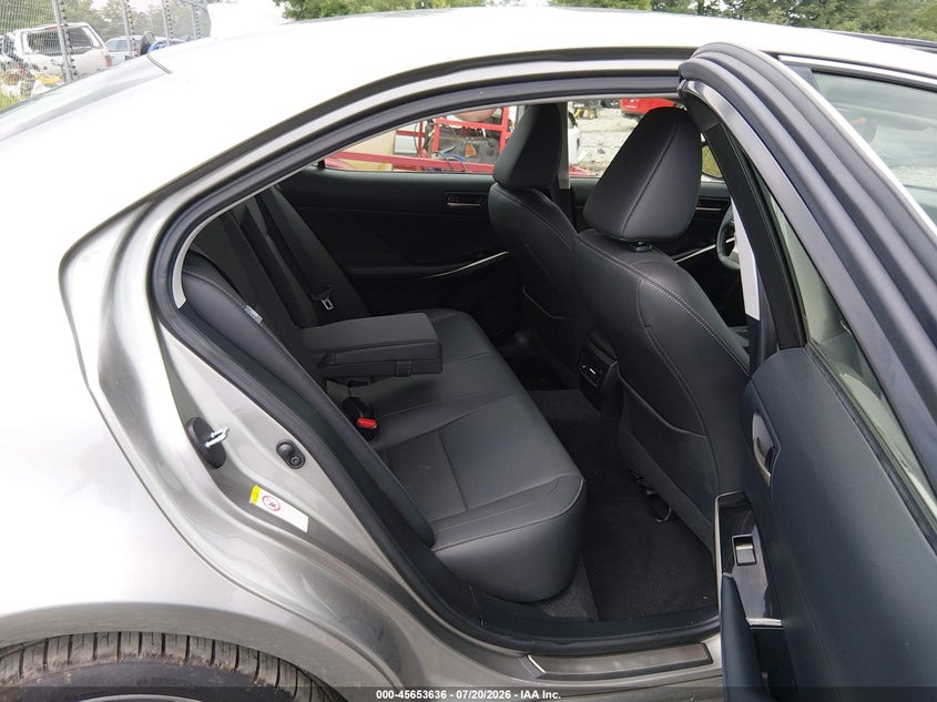 2018 LEXUS IS 300 auction photo 8