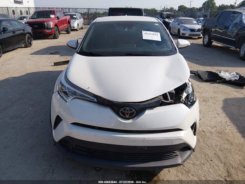 TOYOTA C-HR - zdjęcie 13