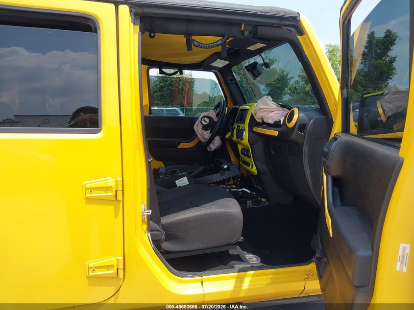 2015 Jeep Wrangler Unlimited Rubicon VIN: 1C4BJWFGXFL718885 Lot: 45653666