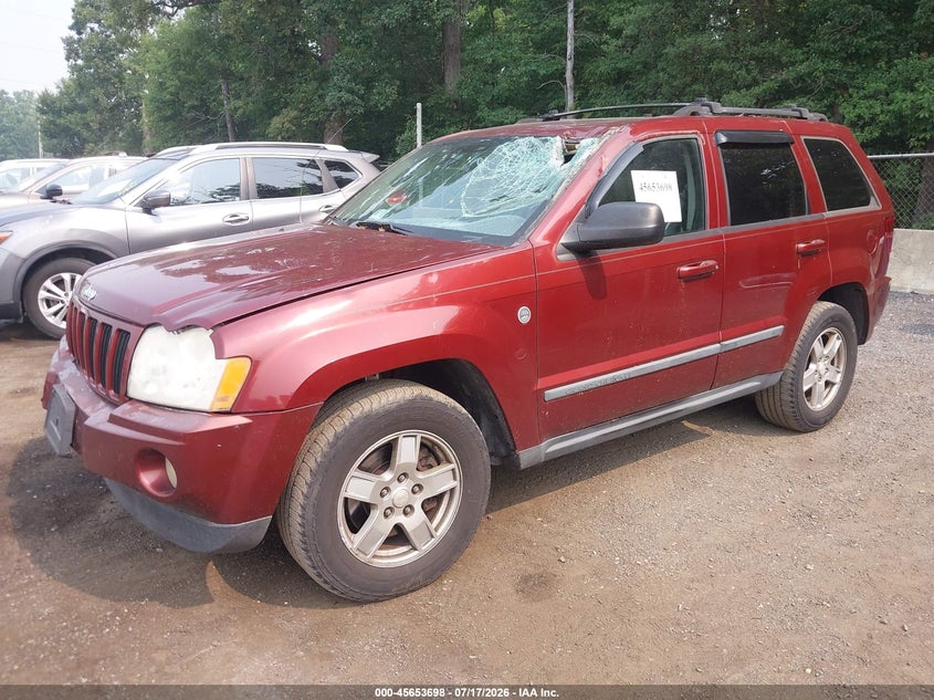 2007 Jeep Grand Cherokee Laredo, Удар спереди, IAAI, VIN 1J8HR48N17C525330 — фото 2