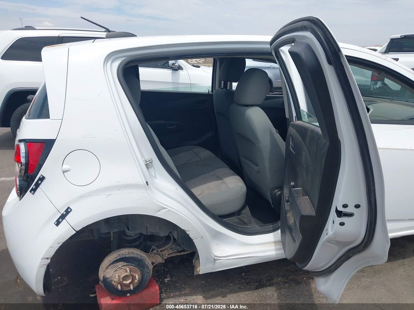 2015 CHEVROLET SONIC auction photo 8