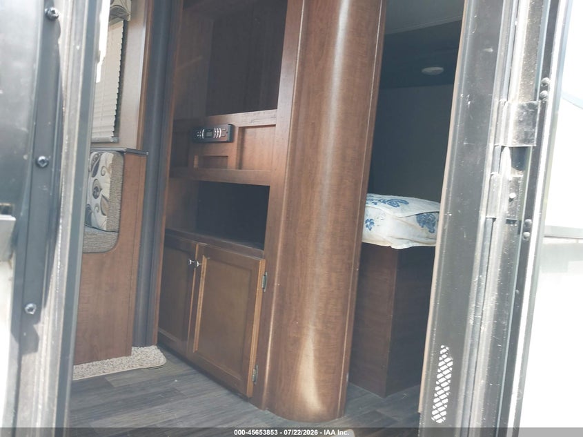 2016 KEYSTONE RV HIDEOUT LHS 242 TRAVEL TRAILER auction photo 5