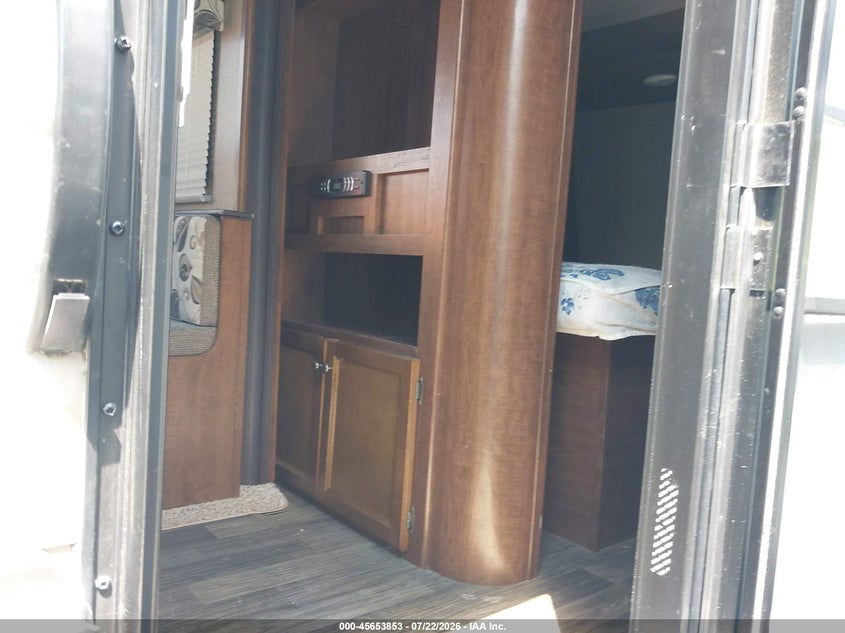 2016 KEYSTONE RV HIDEOUT LHS 242 TRAVEL TRAILER auction photo 8