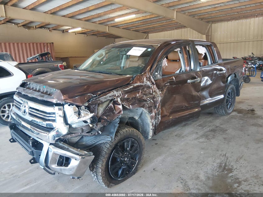 TOYOTA TUNDRA - zdjęcie 2
