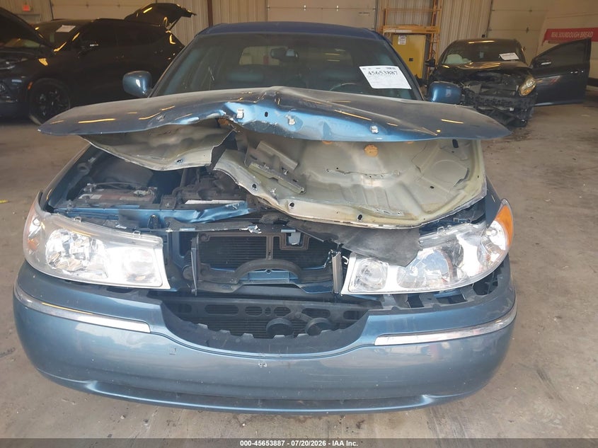 2001 Lincoln Town Car Signature VIN: 1LNHM82W61Y737516 Lot: 45653887