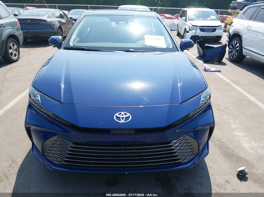 TOYOTA CAMRY - zdjęcie 13