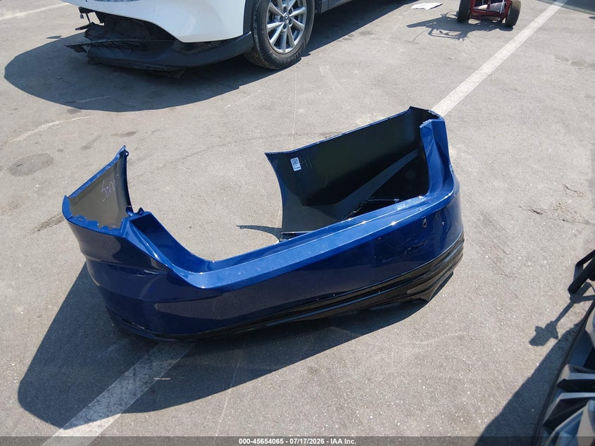 TOYOTA CAMRY - zdjęcie 12
