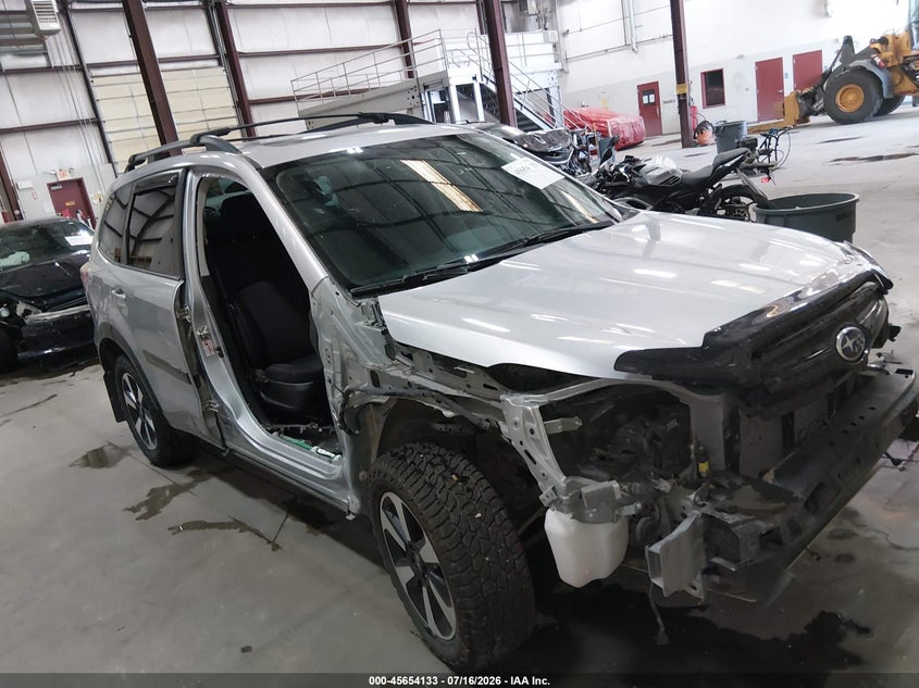 Vin: jf2sjagc1jh504122, lot: 46152688, subaru forester 2.5i premium 2018 img_1